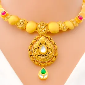 Attractive Engraved Kundan Necklace Set