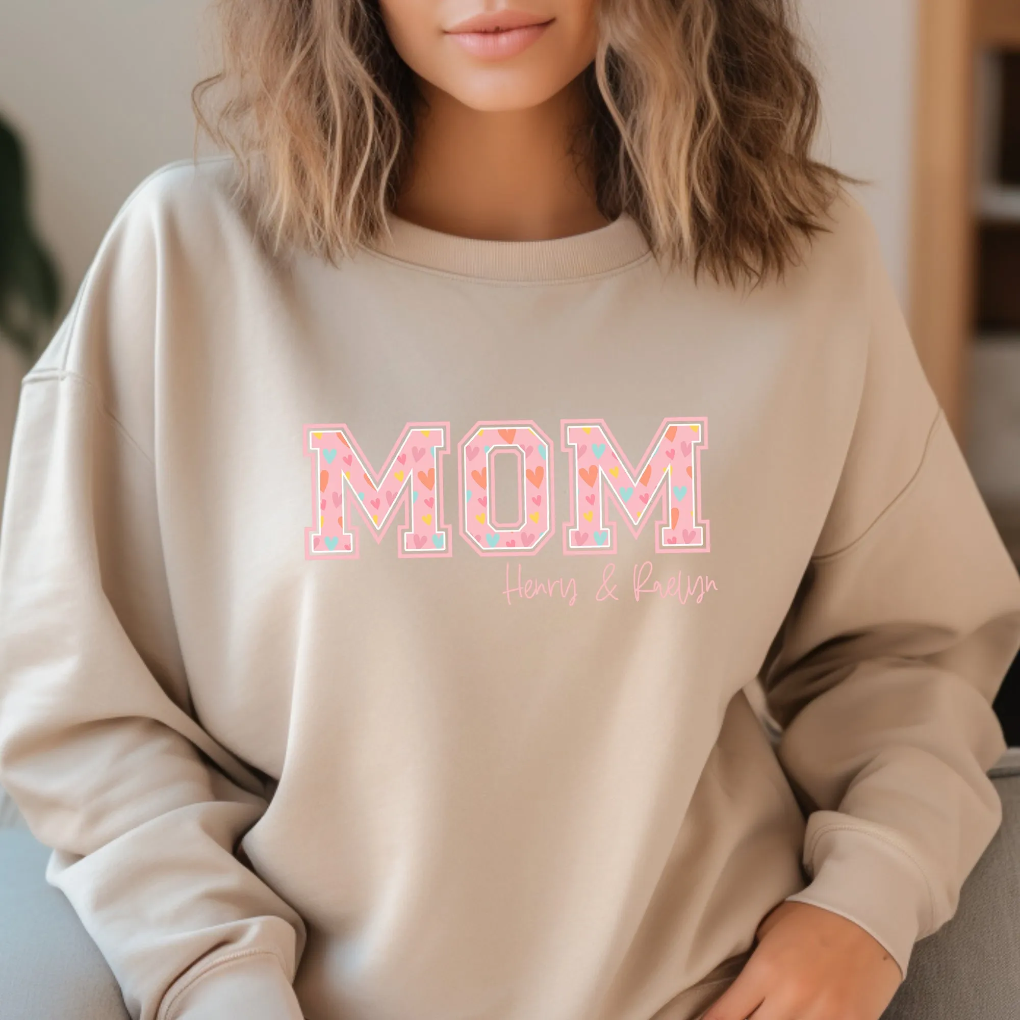 MOM Pink Hearts -  PERSONALIZED HOODIE/CREWNECK