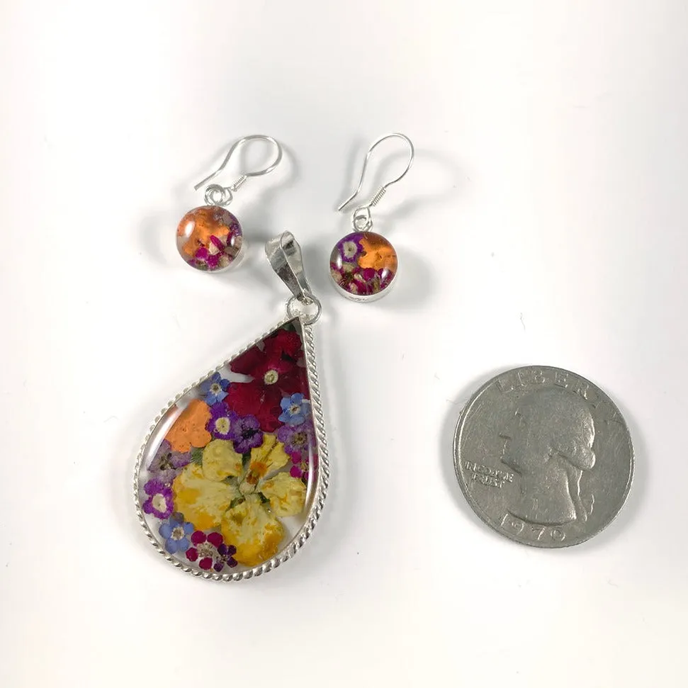 Natural Flowers Resin Pendant & Earring Set