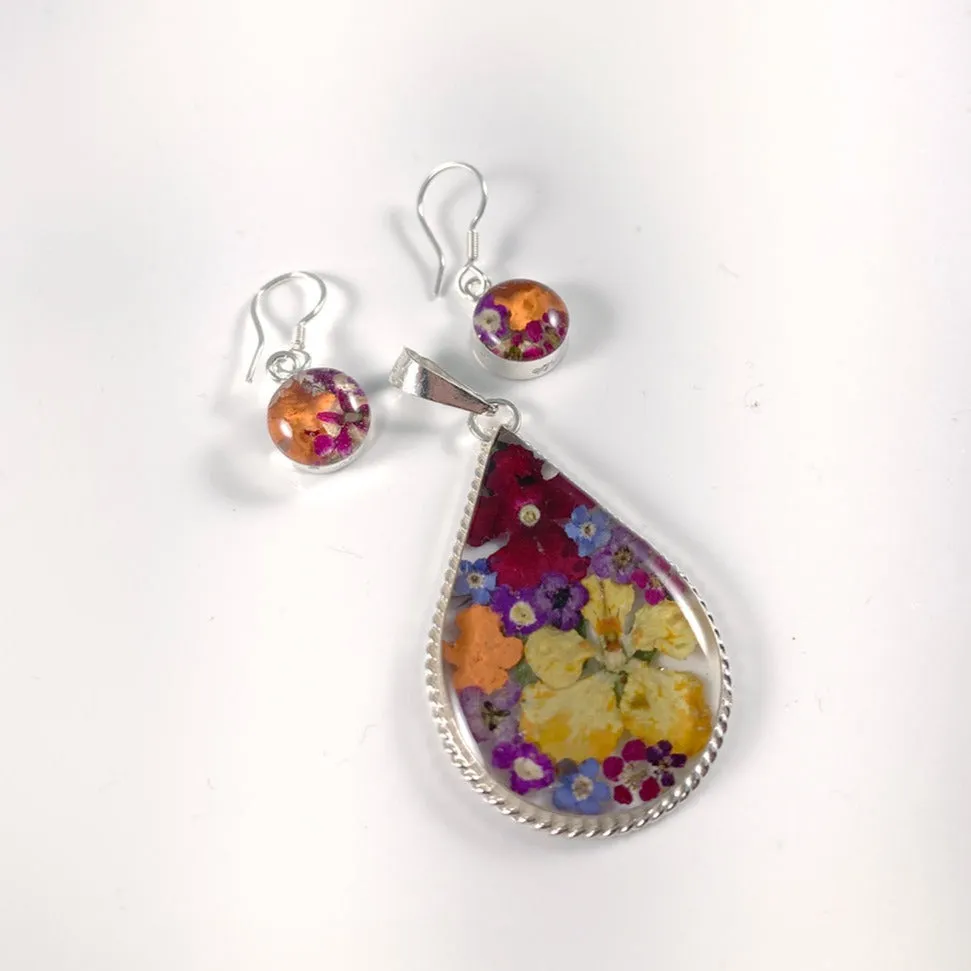 Natural Flowers Resin Pendant & Earring Set