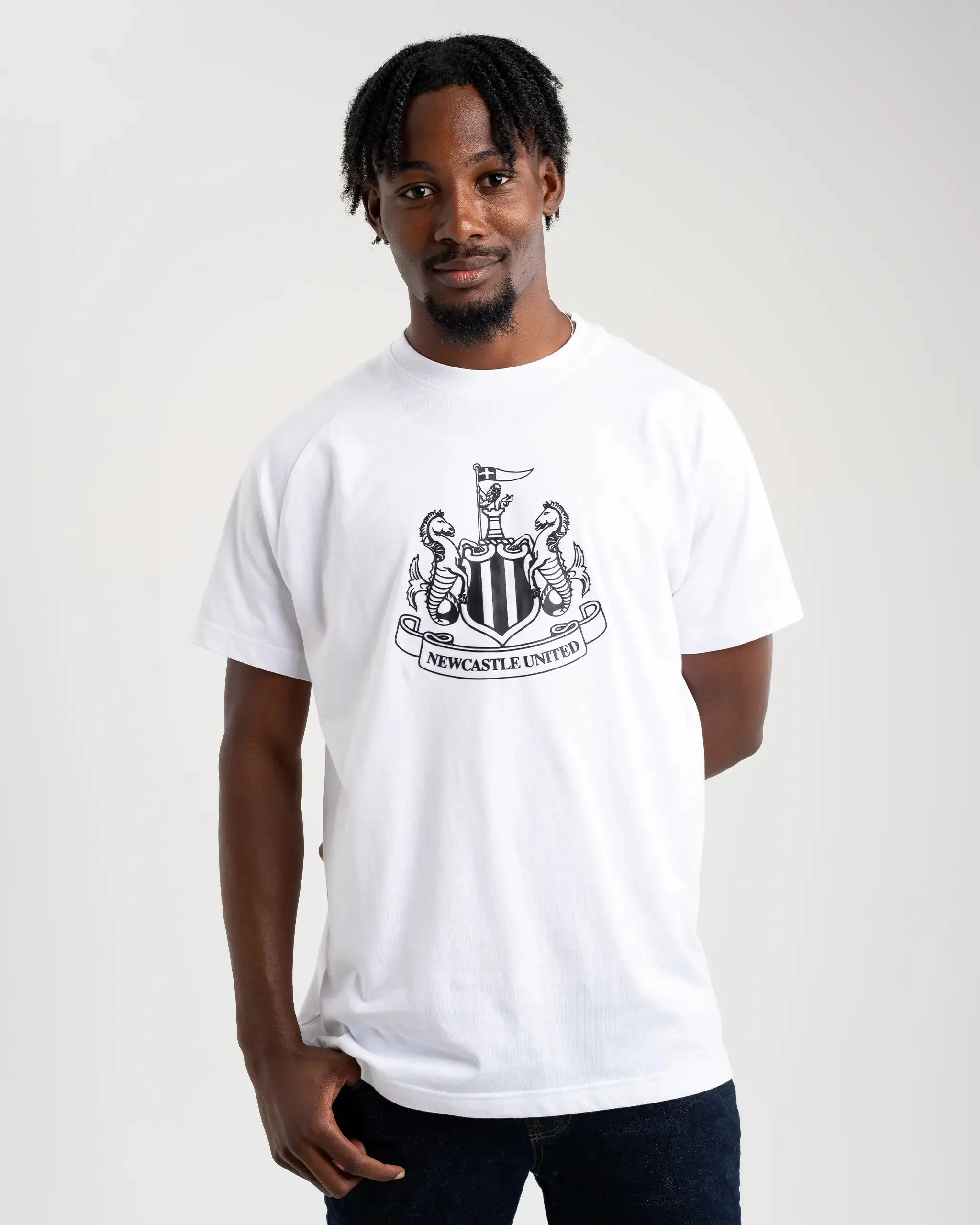 Newcastle United Men's White Raglan Crest T-Shirt