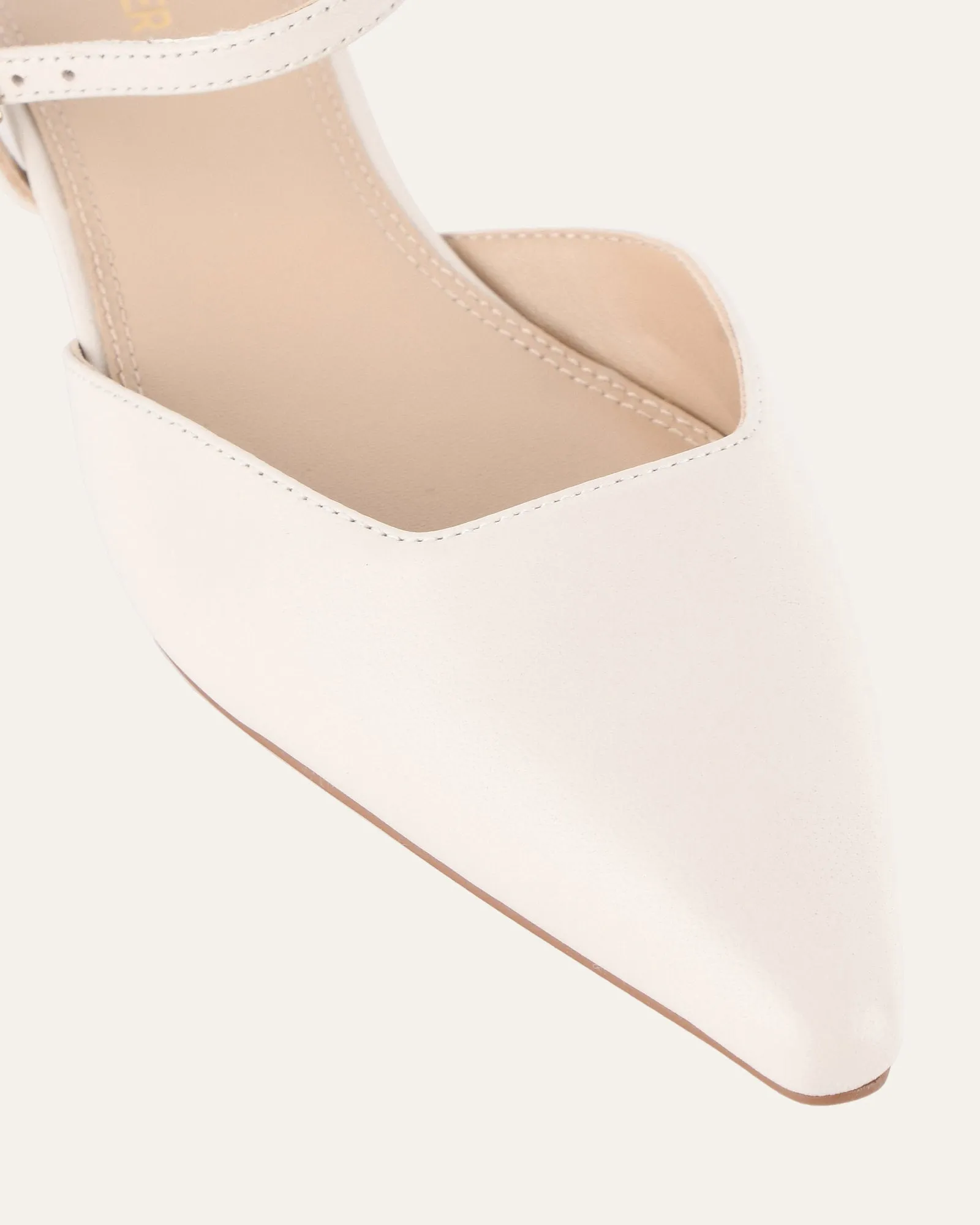 VIRGINIE DRESS FLATS OFF WHITE LEATHER